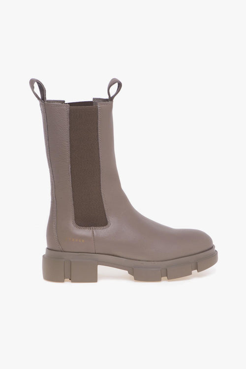 Chelsea boot in pelle con gambale alto