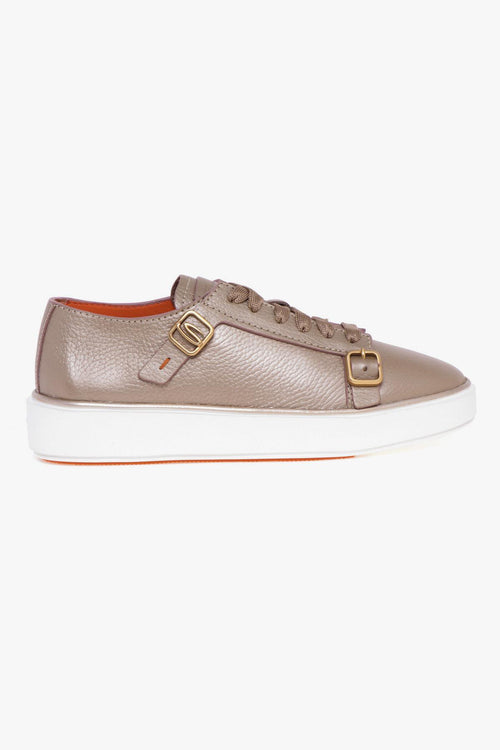 Sneaker in pelle martellata con fibbie