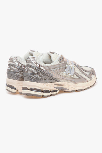 Sneaker 1906R in ecopelle laimata e mesh BEIGE - PLATINO - 3