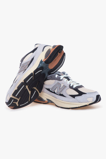 Sneaker 2010 in camoscio e tessuto GRIGIO - 4