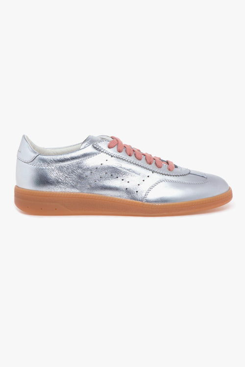 Sneaker in pelle laminata