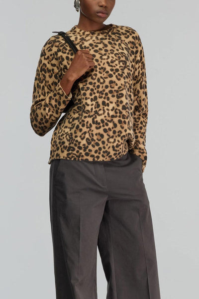 Maglia girocollo "Serenella" in misto cashmere con stampa maculato