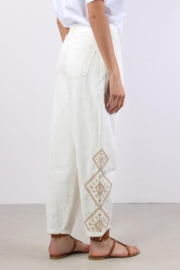 Pantalone Barrel Ricamo Fondo Bianco - 5