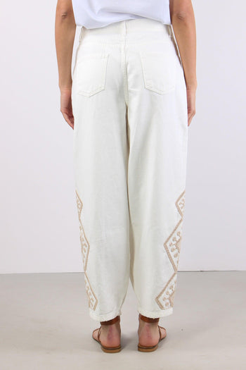Pantalone Barrel Ricamo Fondo Bianco - 4