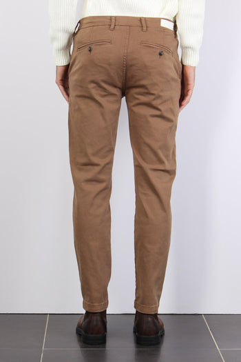 Pantalone Chino Basico Fango - 3