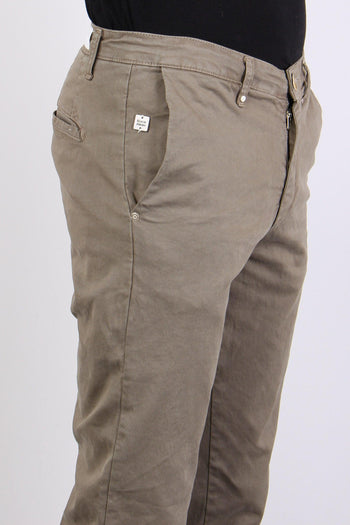 Pantalone Chino Basico Old Fango - 5