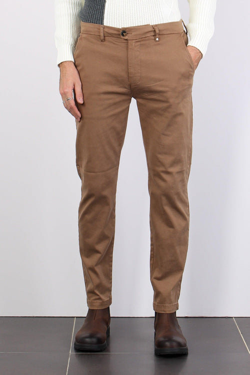 Pantalone Chino Basico Fango - 2