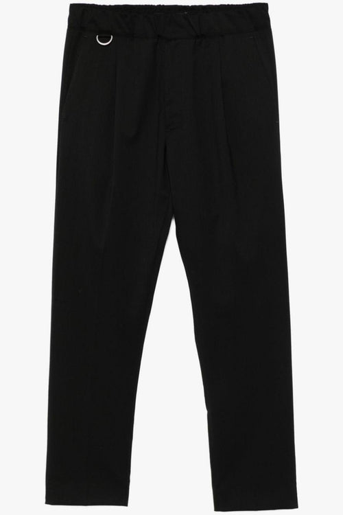 Pantalone Nero Uomo Dettaglio Anello Portachiavi