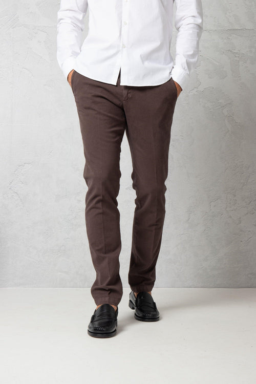 Pantalone slim in cotone stretch microfantasia