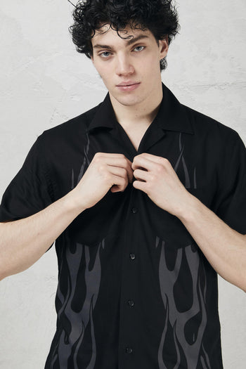 Camicia con fiamme tribali - 4