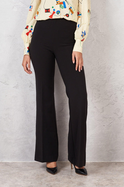 Pantalone flare