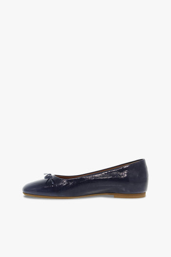 Scarpa bassa GUCCI FLAT in vernice blu - 3